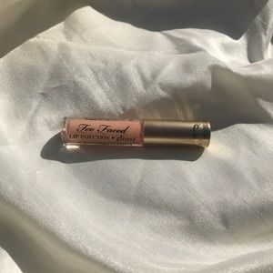 Too Faced Lip Injection